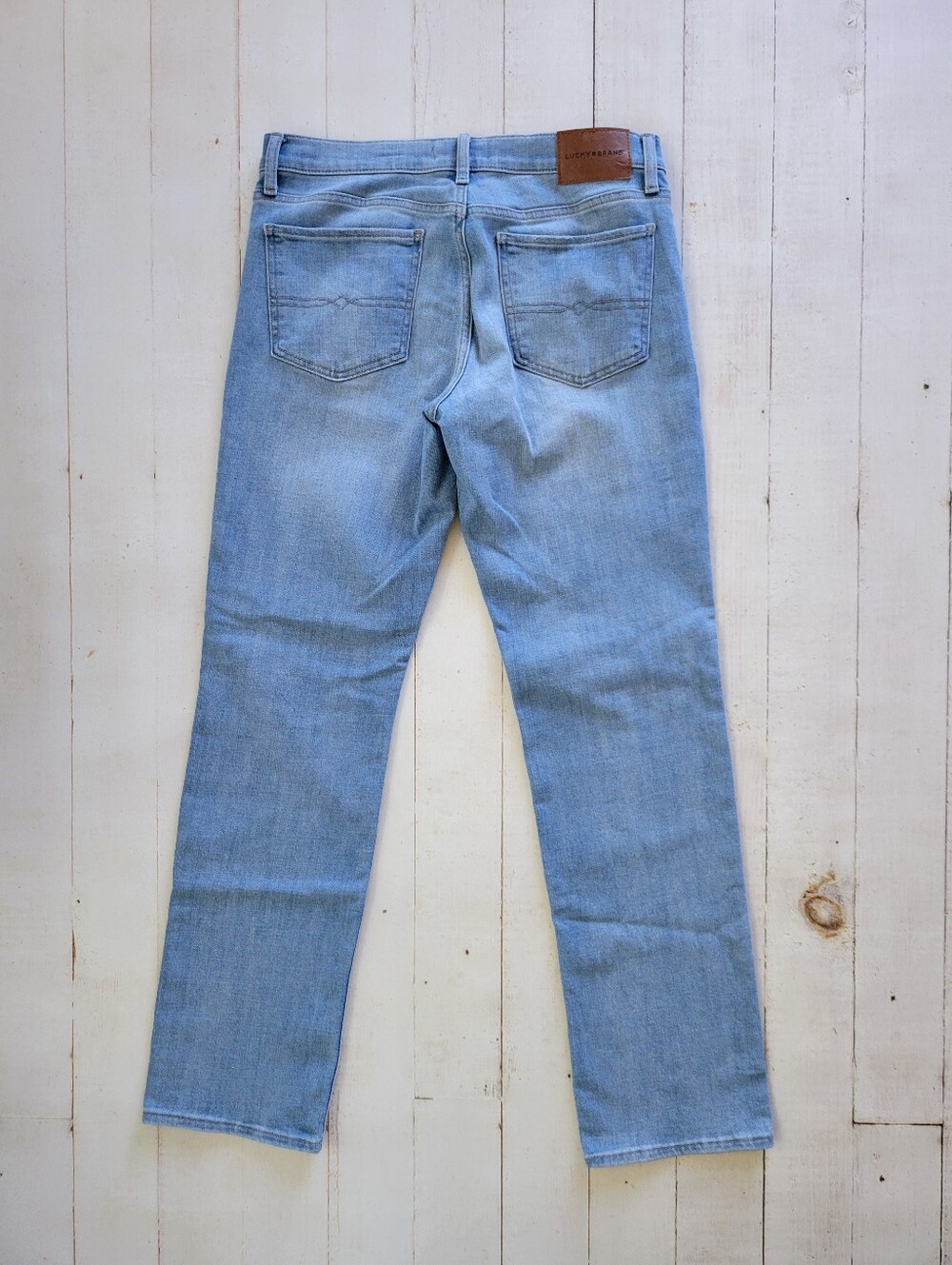 Lucky Brand Women's Jeans 10/30 R Sweet Straight Mid Rise Faded Wash Great Cond - Picture 6 of 6